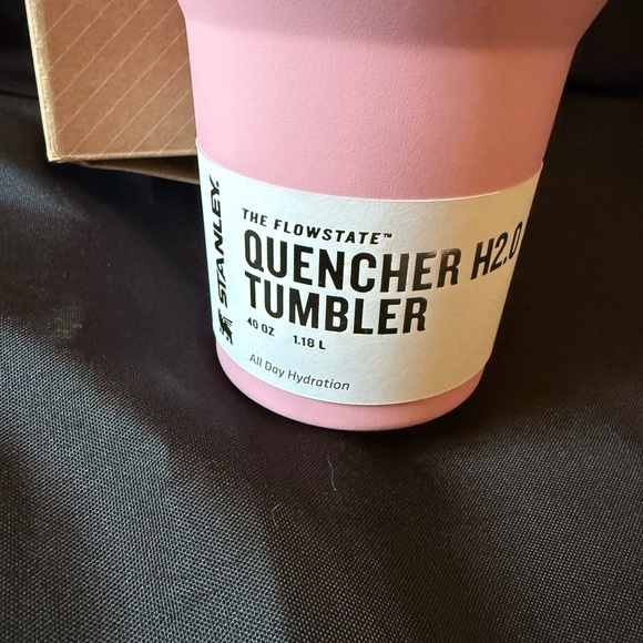 New Stanley 40oz Pink Hello Laser Engraved Kitty Quencher Tumbler - Picture 5 of 8